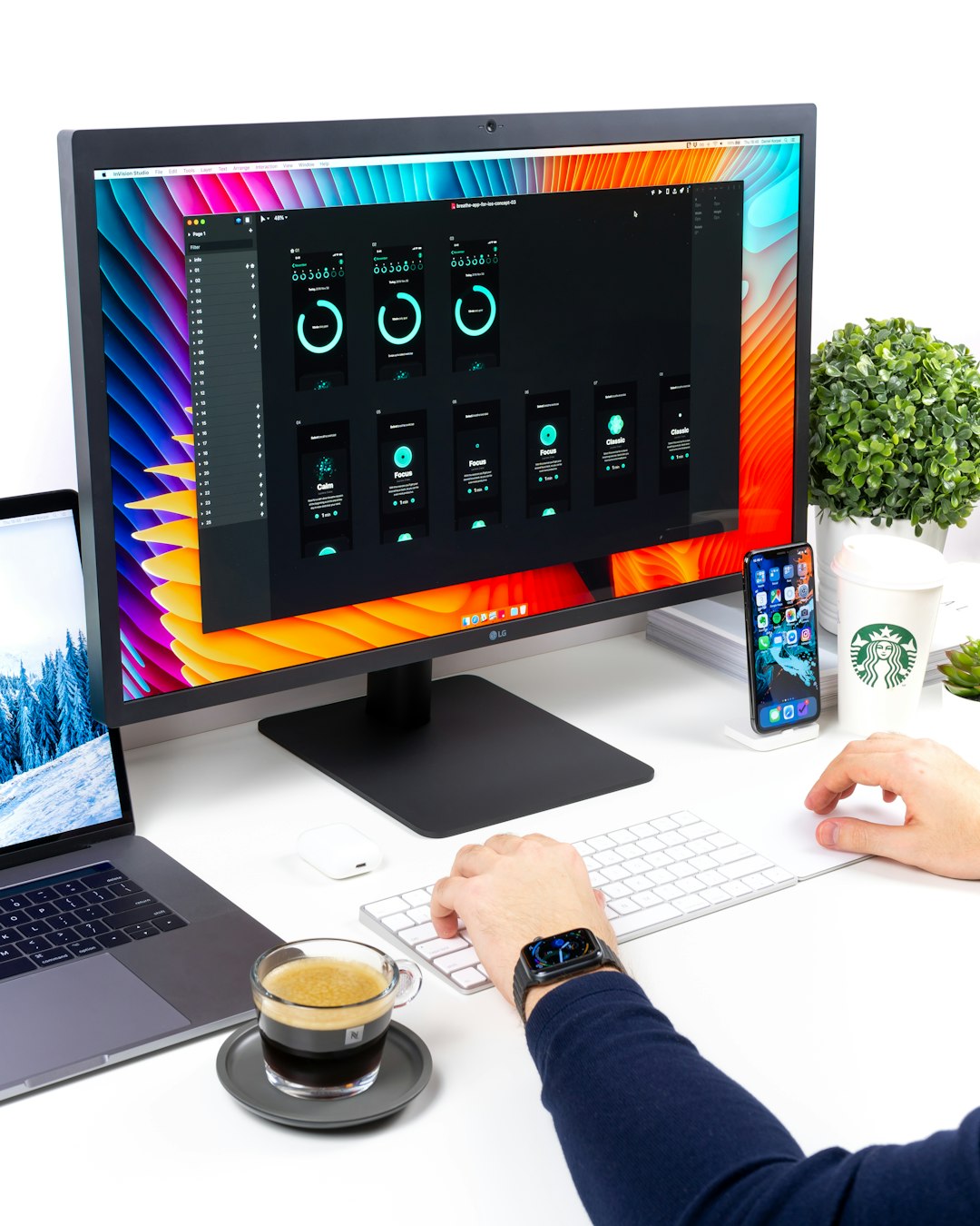 flat-screen-computer-monitor-displaying-internet-speed-iopitwyucta